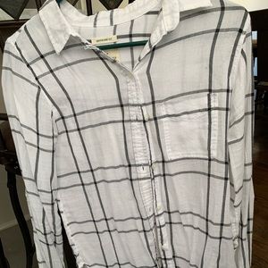 AE boyfriend fit blouse black and white windowpane